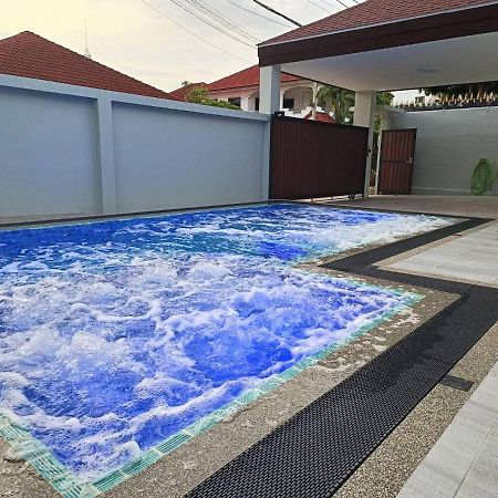 Private Pool Villa With Jacuzzi At Royal Park Village - Walk To The Beach - 6 People - Max 3 Males (Adults Only) Джомтьєн-Біч Екстер'єр фото