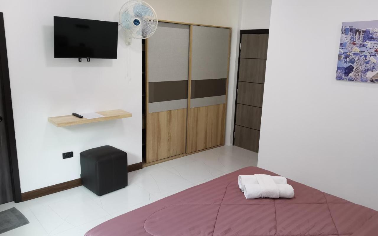 Private Pool Villa With Jacuzzi At Royal Park Village - Walk To The Beach - 6 People - Max 3 Males (Adults Only) Джомтьєн-Біч Екстер'єр фото
